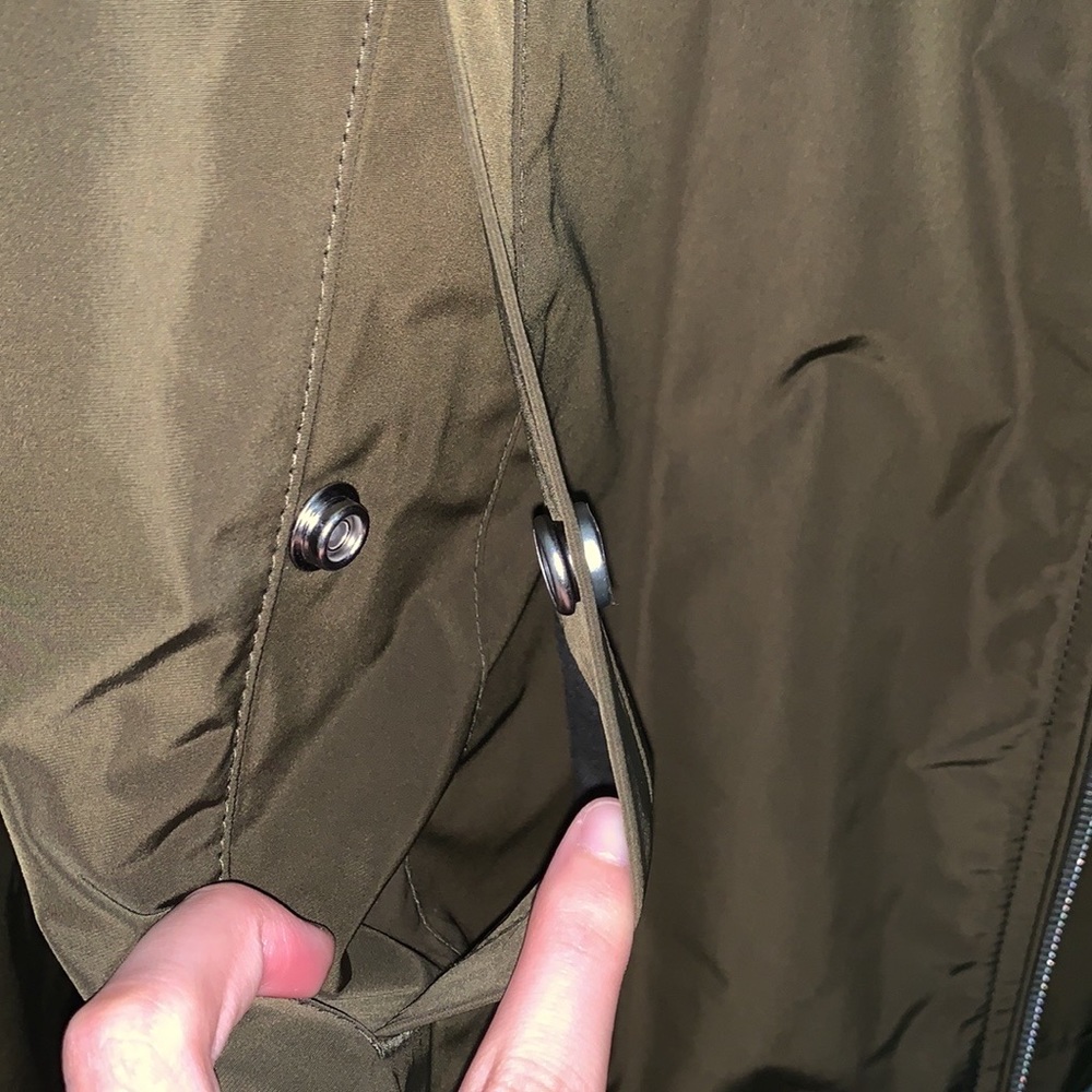 Authentic Burberry jacket - Picture 9 of 16